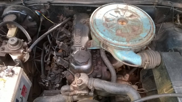 ขาย ISUZU KB 2200 รถใช้งานอยู่ทุกวัน ทะเบียนพร้อม ราคาต่อรองได้