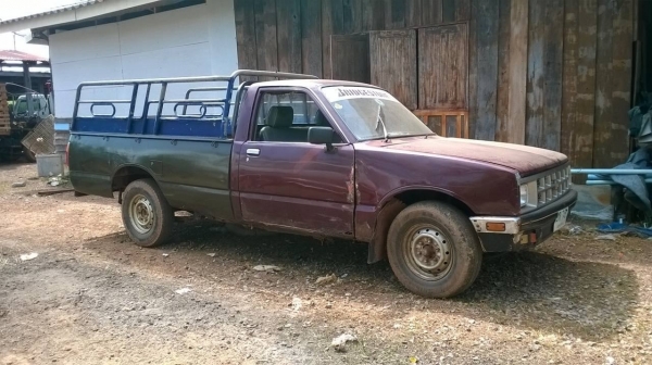 ขาย ISUZU KB 2200 รถใช้งานอยู่ทุกวัน ทะเบียนพร้อม ราคาต่อรองได้