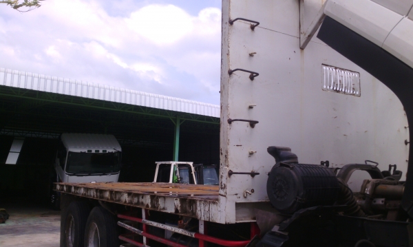 กระบะพื้นเรียบ 10 ล้อ  ยาว 6.20 เมตร