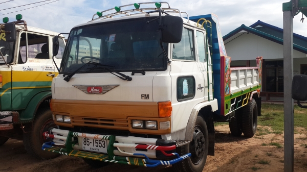 ขายด่วนHINOหกล้อดั้มยาง900เครื่องHO7C 185 แรงสภาพพร้อมใช้แอร์เย็นโทร0843923995