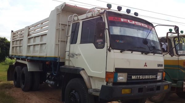 ขายด่วนไอ้หลงโบสองเพลาดั้มซีเรี่ยนสูงFN527MTF 7084สภาพสวยโทร0843923995