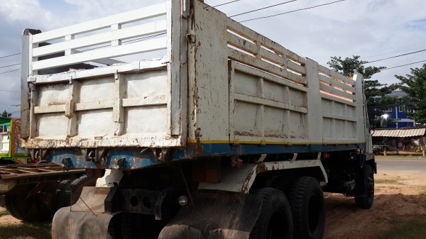 ขายด่วนไอ้หลงโบสองเพลาดั้มซีเรี่ยนสูงFN527MTF 7084สภาพสวยโทร0843923995