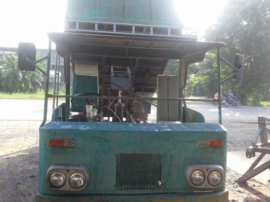 6 ล้อดั้มพ์ มีเกียร์สโลว์ เครื่อง isuzu พื้น คอกเหล็กอย่างดี