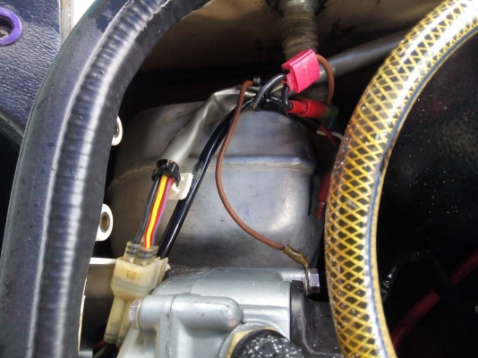 ขายเรือยืน Kawasaki SX-R 750 แต่งเพียบจากญี่ปุ่น เล่นได้เลย..