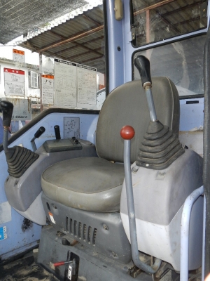 ขายรถขุด BACKHOE  KOMATSU PC50-2E พร้อมใช้งาน