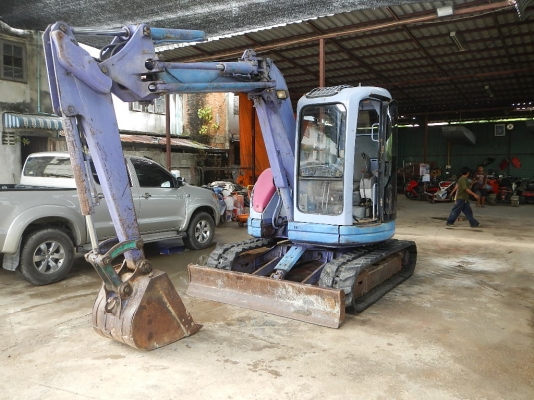 ขายรถขุด BACKHOE KOMATSU PC50-2E พร้อมใช้งาน ขายรถขุด BACKHOE KOMATSU PC50-2E พร้อมใช้งาน