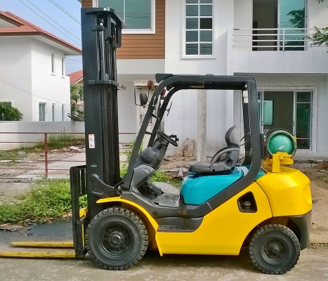 ขายฟอร์คลิฟท์ โคมัตสุ FG25-16 เสา 4.5 เมตร 081-3535-948