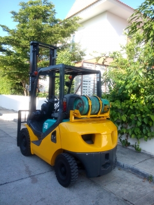 ขายฟอร์คลิฟท์ โคมัตสุ FG25-16 เสา 4.5 เมตร 081-3535-948