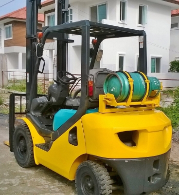 ขายฟอร์คลิฟท์ โคมัตสุ FG25-16 เสา 4.5 เมตร 081-3535-948