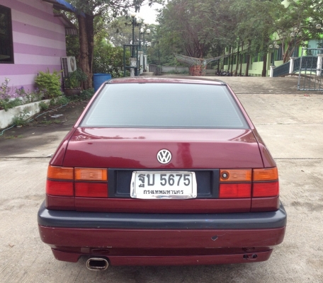 เก๋งราคาประหยัด VOLKSWAGEN VENTO 39000ด่วน!!!082-3816797