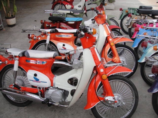 ขาย buggy 125 cc. เจ้าของขายเองเพิ่งซื้อมา 5 เดือนกว่า สภาพใหม่กริ๊บ และมี honda c70 จำหน่าย เข้ามาดูได้ สั่งได้
