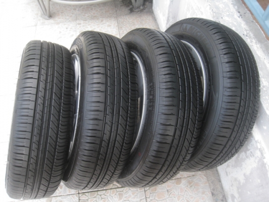 ขายล้อแม็กป้ายแดง Honda city15" พร้อมยางปี14 สนใจติดต่อเล็กคลองสามครับ 081-3747940