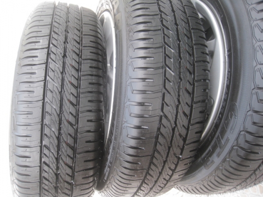 ขายล้อแม็กป้ายแดง New jazz 15" พร้อมยางปี14 สนใจติดต่อเล็กคลองสามครับ 081-3747940