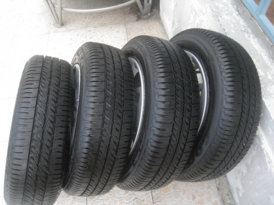 ขายล้อแม็กป้ายแดง New jazz 15" พร้อมยางปี14 สนใจติดต่อเล็กคลองสามครับ 081-3747940