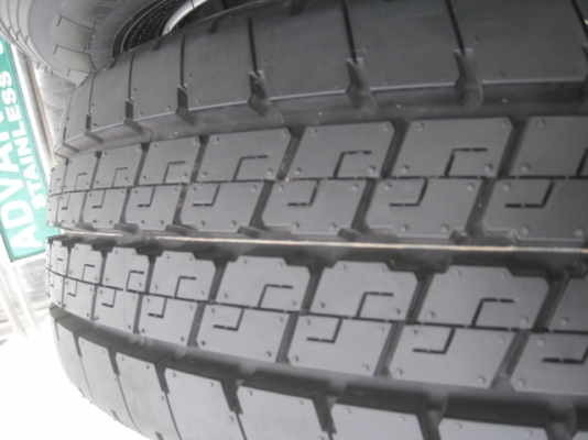 ขายกะทะล้อป้ายแดง D-max ขอบ15 6รู139.7 พร้อมยาง ปี14 สนใจติดต่อเล็กคลองสามครับ 081-3747940