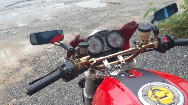 วุฒิ นนบุรี ขาย ดูคาติ s4 สภาพนางฟ้าเครื่องยนต์ดีมากท่อแต่งเสียสรรพสารมิตรแล้ว