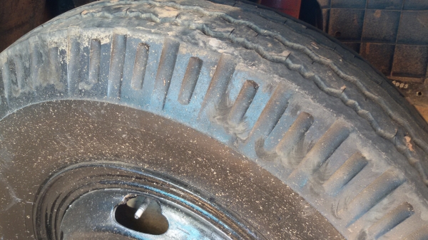 (ร้านรุ่งโรจน์ 082-1057078)ขาย6ล้อ ทุกยี่ฮ้อ 441ม.11 ต.หนองโก อ. กระนวน จ. ขอนแก่น