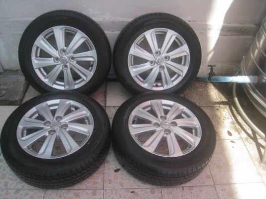ขายล้อแม็ก Toyota vios 15" พร้อมยางปี14สนใจติดต่อเล็กคลองสามครับ 081-3747940