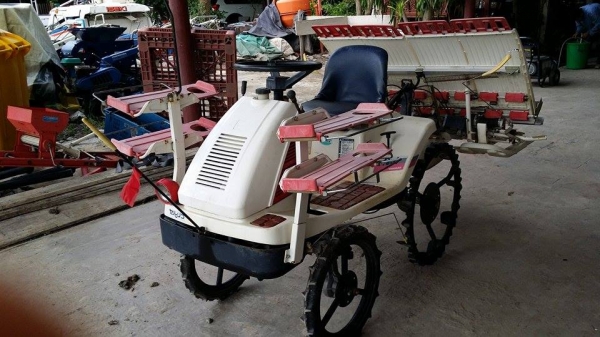 รถปลูกข้าวนั่งขับ YANMAR  เก่าญี่ปุ่น สภาพสวย เครื่องยนต์ติดง่าย สภาพพร้อมใช้งาน