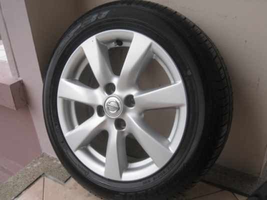 ขายล้อแม็ก nissan almera 15" พร้อมยางปี13 สนใจติดต่อเล็กคลองสามครับ 081-3747940