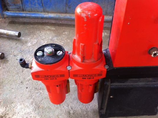 ชุดลดความชื่นระบบลม LUMONICS โดยลดอุณหภูมิลงและทำลมให้แห้งและสะอาด(มี 2 ชุด)