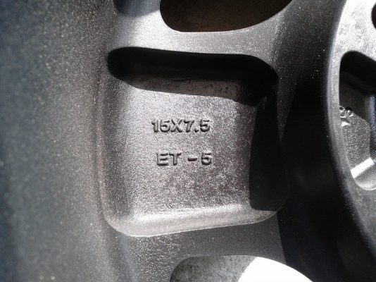 มาอีกแล้ว ล้อ jrd 15x7.5 -5 + ถังสำรอง 20 ลิตร มาอีกแล้ว ล้อ jrd 15x7.5 -5 + ถังสำรอง 20 ลิตร