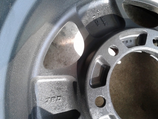 มาอีกแล้ว ล้อ jrd 15x7.5 -5 + ถังสำรอง 20 ลิตร มาอีกแล้ว ล้อ jrd 15x7.5 -5 + ถังสำรอง 20 ลิตร