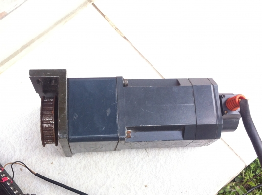 ชุดมอเตอร์ DC บัสเลสแบบเกียร์ทดพร้อมDRIVER ขับปรับการทำงานได้แรงบิคสูง