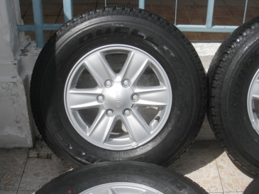 ขายล้อแม็กป้ายแดง D-max 16" พร้อมยางปี14 สนใจติดต่อเล็กคลองสามครับ 081-3747940