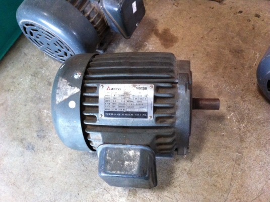 มอเตอร์ 1 แรงม้า FUKUTA 220/380 V. รอบ 1400 รอบต่อนาที (มี 3 ตัว)