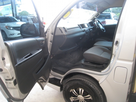 TOYOTA COMMUTER 2.5D4D TOYOTA COMMUTER 2.5D4D