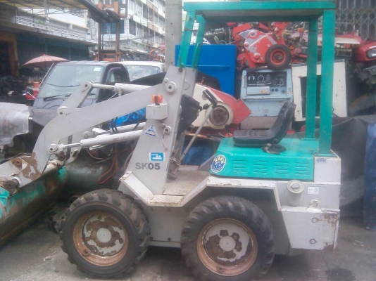ขายรถตักล้อยางKOMATSU สภาพดีพร้อมใช้งาน