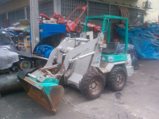ขายรถตักล้อยางKOMATSU สภาพดีพร้อมใช้งาน