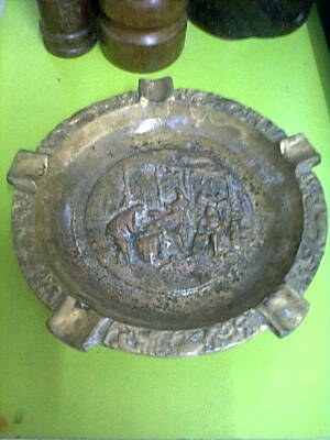 งานทองเหลืองที่่เขีย่บุหรี่