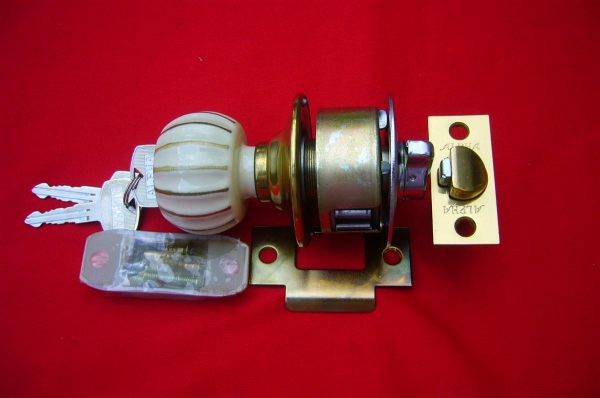 ลูกบิดประตู ALPHA  MADE IN JAPAN