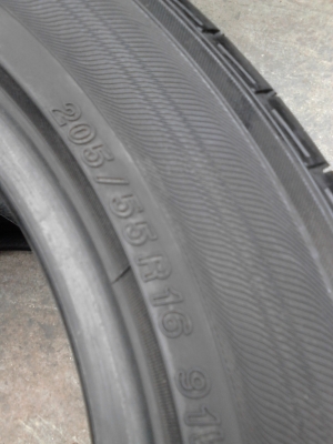 205/55R16 YOKOHAMA ADVAN dB decibel ปี2012 มี 2 เส้น TEL.081-427-3941 205/55R16 YOKOHAMA ADVAN dB decibel ปี2012 มี 2 เส้น TEL.081-427-3941