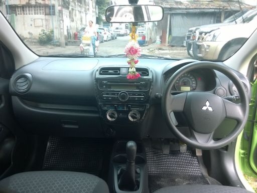 Mitsubishi Mirage ปลาย13 ตัว Top 5MT มือเดียววิ่ง 13,xxx กิโล รถสวยไม่มีชนหนักหน้า-หลังเดิมๆน้องๆป้ายแดง