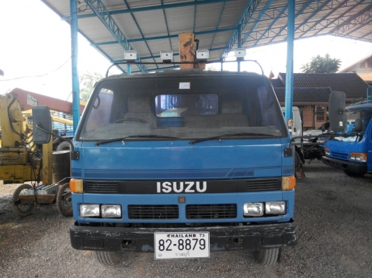 รถเครน 6 ล้อ 2ตันครึ่ง อีซูซู