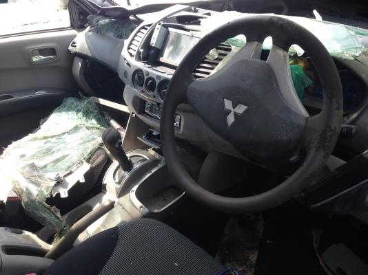 ขายซาก MITSUBISHI TRITON 4ประตู ปี07 ทะเบียนโอนลอย เครื่องเกียร์สวยๆ