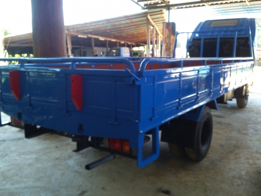 รถบรรทุก 6 ล้อ