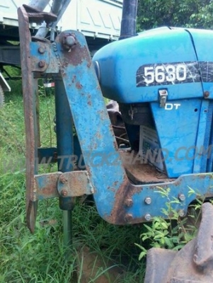 รถไถ NEWHOLLAND รุ่น 5630 4WD พร้อมอุปกรณ์ รถไถ NEWHOLLAND รุ่น 5630 4WD พร้อมอุปกรณ์