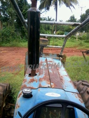 รถไถ NEWHOLLAND รุ่น 5630 4WD พร้อมอุปกรณ์ รถไถ NEWHOLLAND รุ่น 5630 4WD พร้อมอุปกรณ์