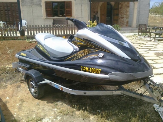 เพื่ื่อนต่างชาติกลับประเทศ ต้องการขายเจ็ทสกี Yamaha FX Cruiser High Output ด่วน