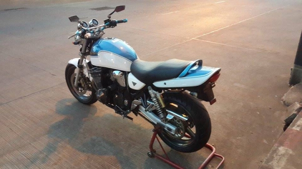 SUZUKI INAZUMA ปี98 สีสวยมากๆ ท่อแต่ง ยางหน้าหลัง โซ่สเตอเต็ม แฮนด์บาร์ กระจกแต่ง อินวอยส์ สรรพสามิตร สวยๆ คับ ราคา 68000 บาท ส่งได้ทั่วไทยคับ สนใจติดต่อ 081-0578282 ไอดีไลน์ POPBIGBIKESAKON คับ สนใจรถสวย ถูก ดี ต้อง POP BIGBIKE SAKONNAKHON