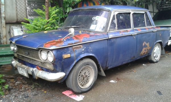 ขายเฟียต 1500 ติดแก๊สแล้ว แอร์หนาว ทะเบียนชุดโอนครบ