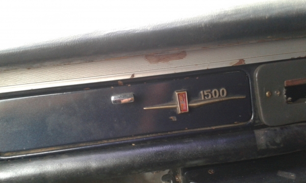 ขายเฟียต 1500 ติดแก๊สแล้ว แอร์หนาว ทะเบียนชุดโอนครบ