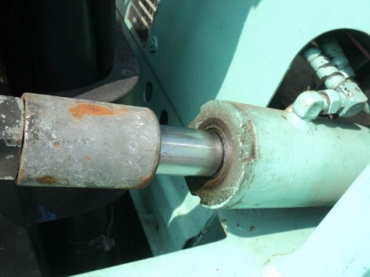 ขายรถยก2ตัน.เสา3ท่อน4.6เมตร.เข้าตู้