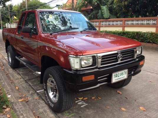 ขายTOYOTA SR5 LN111 ตัวประกอบนอก ขายTOYOTA SR5 LN111 ตัวประกอบนอก