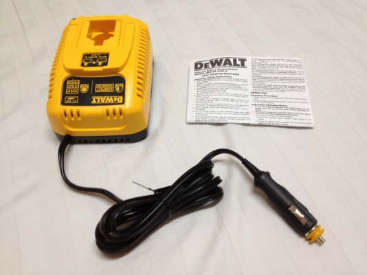แท่นชาร์จเสียบไฟ12Vบนรถยนต์ DeWALT DC9319 7.2V-18V Lithium Ion Charger Made in Thailand