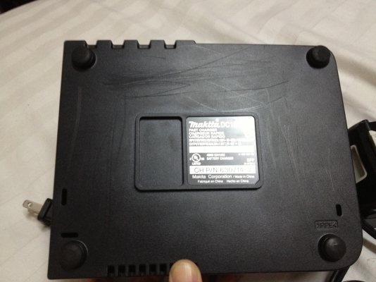 แท่นชาร์จรุ่นใหม่ Makita DC18RC S สำหรับชาร์จแบ็ต 7.2-18V และ แบ็ต BL1815 Li-ion18V1.5A แท่นชาร์จรุ่นใหม่ Makita DC18RC S สำหรับชาร์จแบ็ต 7.2-18V และ แบ็ต BL1815 Li-ion18V1.5A